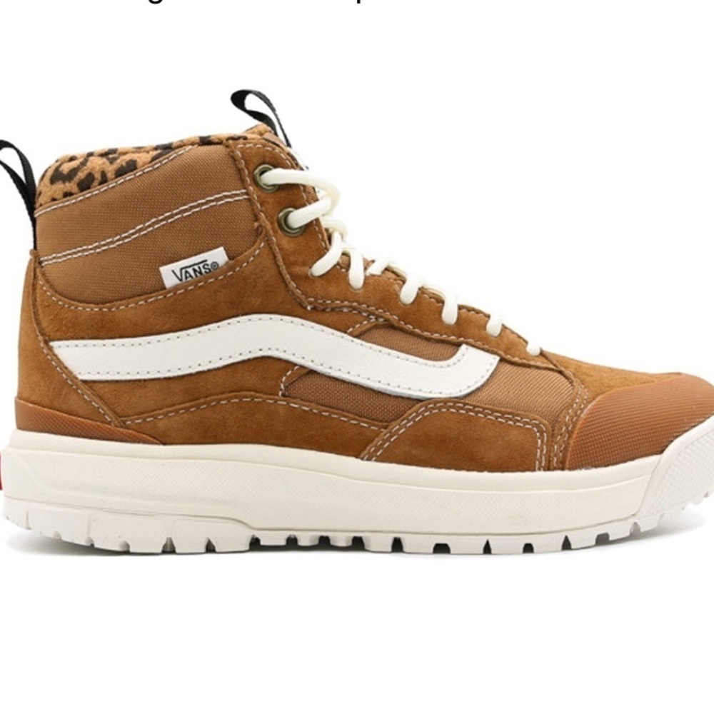 VANS ULTRARANGE EXO HI
CHIPMUNK UNISEX SIZE MEN-8 WOMEN-9.5